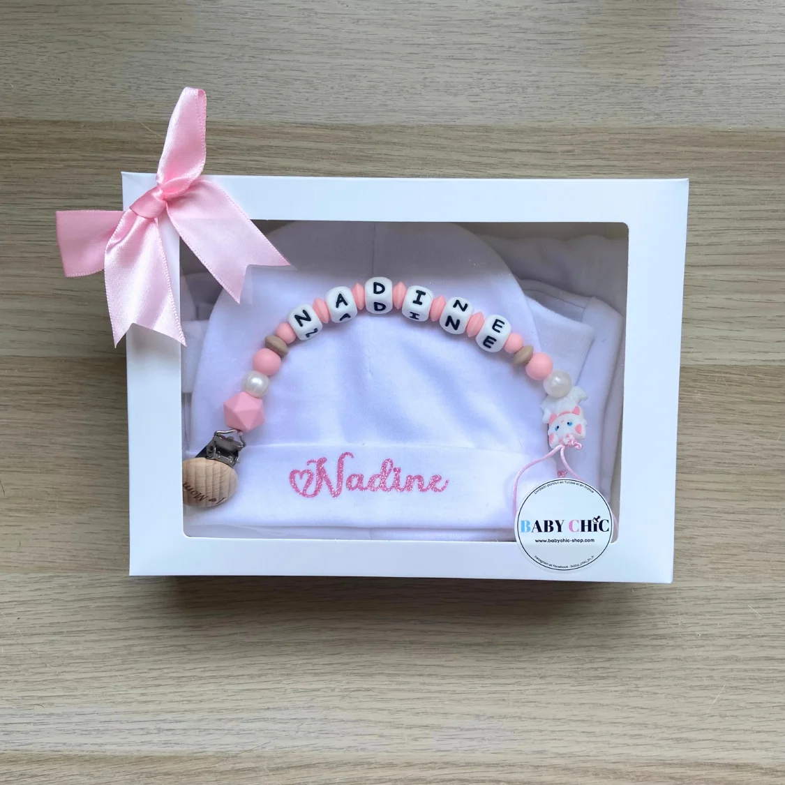 #26 Trousseau – Cadeau de naissance personnalisé 6 pièces ailes – Image 2